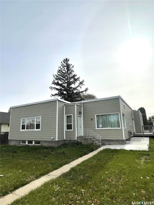 47 21st Street E, Prince Albert, SK, S6V1L7 | Card Image