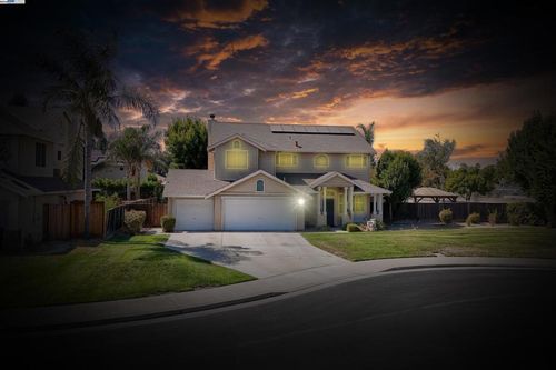 2833 Clover Hill Ct, Tracy, CA, 95377-7034 | Card Image