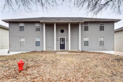 219 Nw Barr Road, Grain Valley, MO, 64029 | Card Image