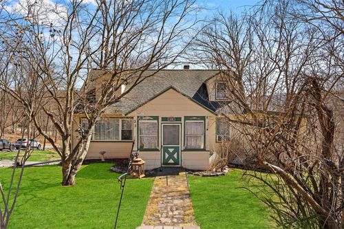 25 Woodward Ter, Central Valley, NY, 10917-3527 | Card Image