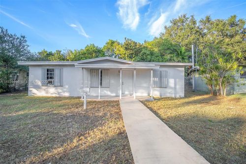 265 Nw 135th St, North Miami, FL, 33168-3842 | Card Image