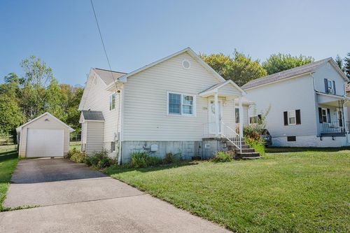 768 7th St, Colver, PA, 15927-4410 | Card Image