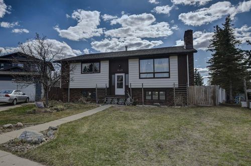 640 Mcculloch Crescent, Irricana, AB, T0M1B0 | Card Image