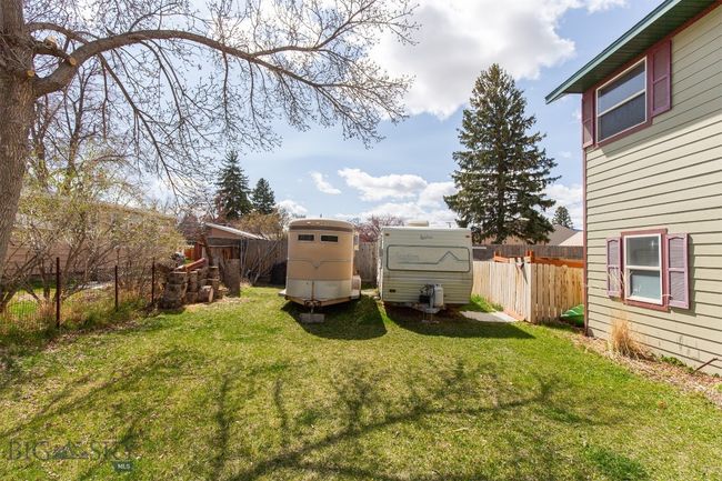 Side Yard for Storage | Image 29