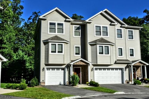 10 Stanley Way, Wanaque, NJ, 07465-2600 | Card Image