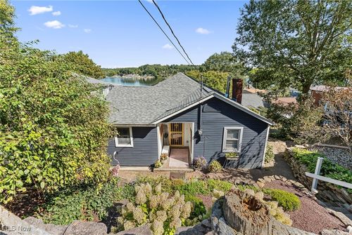 32042 Sunset Dr, Hanoverton, OH, 44423-9734 | Card Image