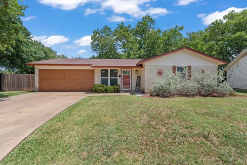 311 Robin Ct, Burleson, TX, 76028-5324 | Card Image
