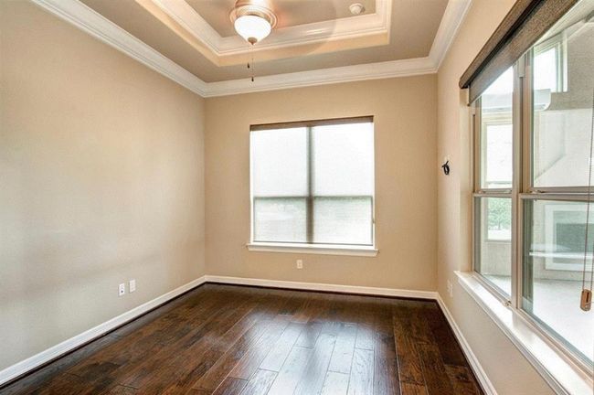 Upstairs Bedroom | Image 10