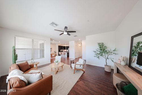 2033-33575 N Dove Lakes Dr, Cave Creek, AZ, 85331-4102 | Card Image