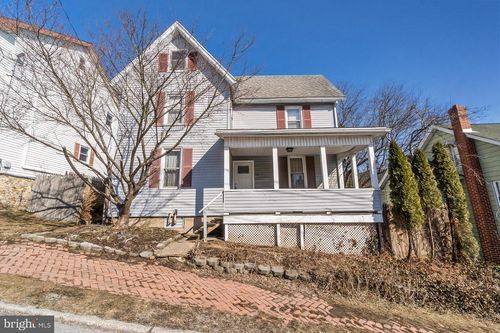 19 Market St, Tamaqua, PA, 18252-1706 | Card Image