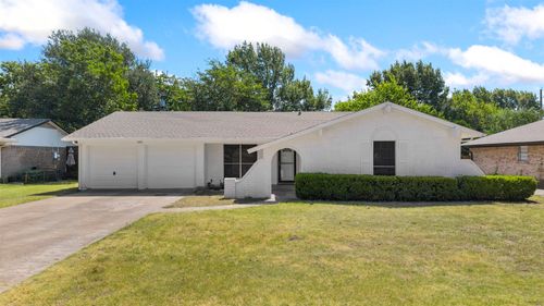 2020 Fordham Ln, Denton, TX, 76201-1733 | Card Image