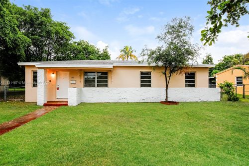 325 Nw 190th St, Miami Gardens, FL, 33169-3904 | Card Image
