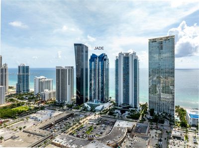 4208 - 17121 Collins Ave, Condo with 4 bedrooms, 4 bathrooms and null parking in Sunny Isles Beach FL | Image 3