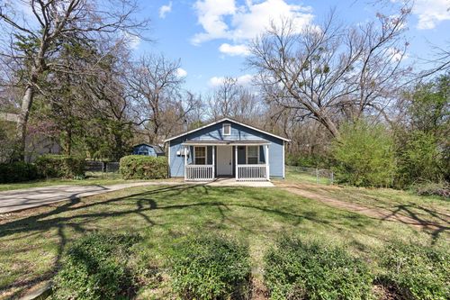 905 Thatcher St, Denison, TX, 75020-7952 | Card Image