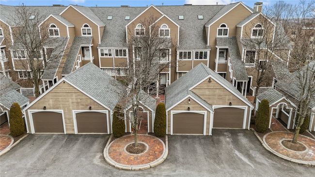 APT-5 - 400 Meshanticut Valley Pkwy, Condo with 2 bedrooms, 3 bathrooms and 2 parking in Cranston RI | Image 39