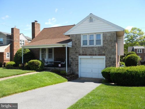 223 Mayer St, READING, PA, 19606-1651 | Card Image
