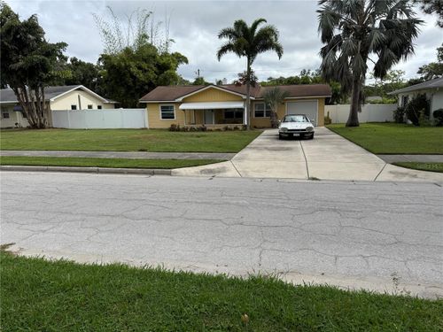 1103 Varona St, BELLEAIR, FL, 33756-1067 | Card Image