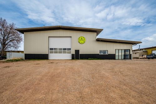 1671 Commercial Ave, Sheridan, WY, 82801-8535 | Card Image