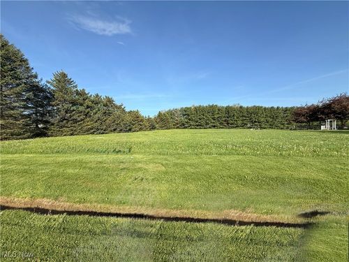 49631 Foxwood Ln, East Palestine, OH, 44413-8793 | Card Image