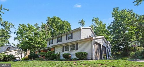 7 Pine Tree Dr, NEW CUMBERLAND, PA, 17070-2330 | Card Image