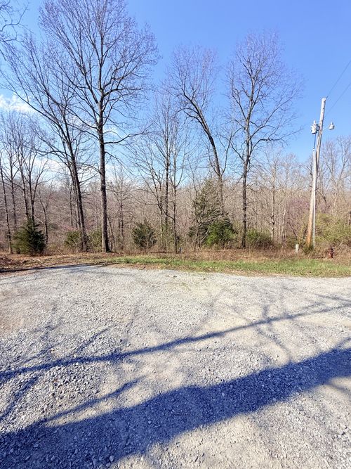 500 Day Ln, Tennessee Ridge, TN, 37178-4305 | Card Image