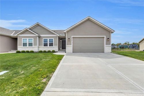 19707 196th St, Spring Hill, KS, 66083 | Card Image