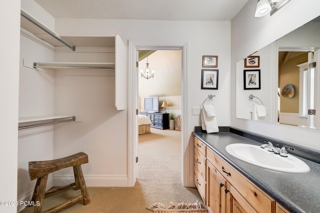 7050 River Valley Rd, Home with 5 bedrooms, 4 bathrooms and null parking in Peoa UT | Image 41