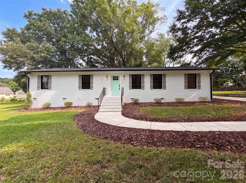 141 Greenbriar Dr, Matthews, NC, 28104-4903 | Card Image