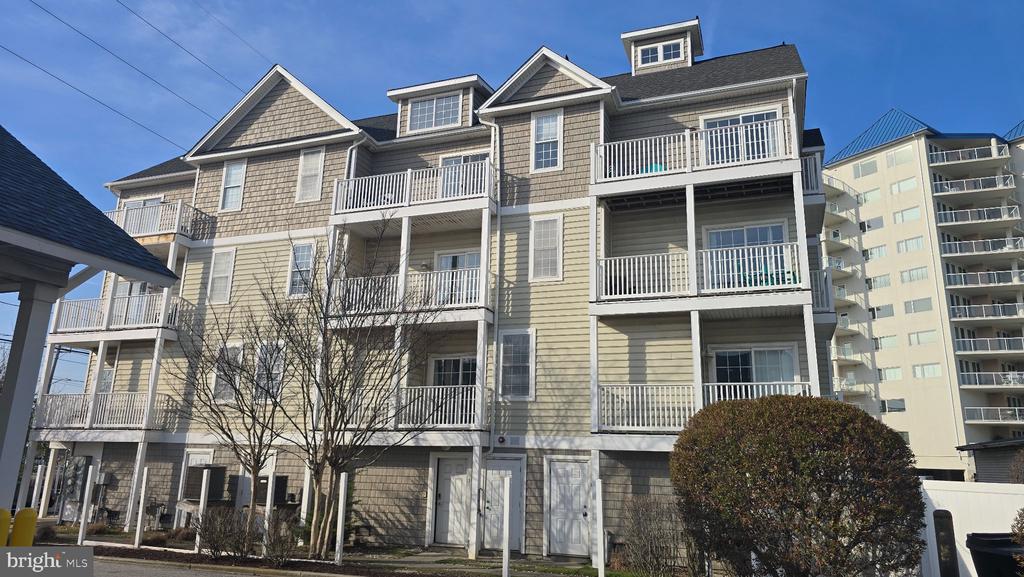 Residential in OCEAN CITY 3