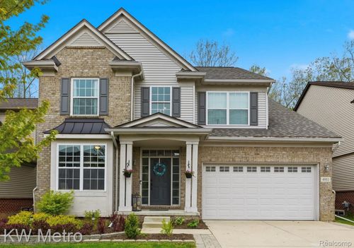 4953 W Stonegate Cir, Lake Orion, MI, 48359-1404 | Card Image