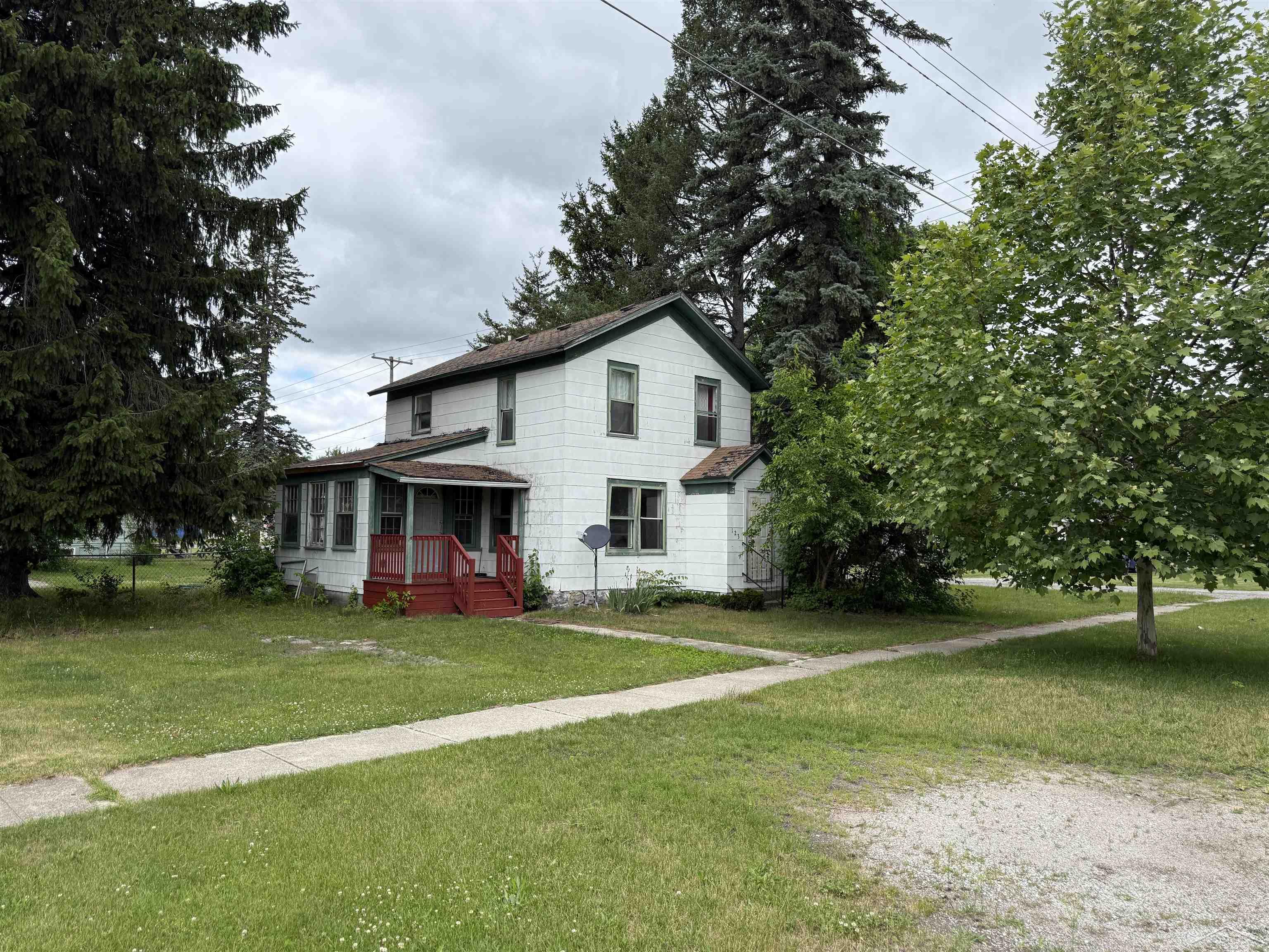 Residential in Chesaning Village 2
