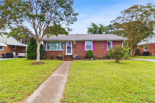 38 Saint Albans Dr, Hampton, VA, 23669-2329 | Card Image