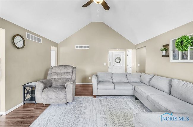 740 Tarra Oaks Dr, House other with 3 bedrooms, 3 bathrooms and 2 parking in Findlay OH | Image 7