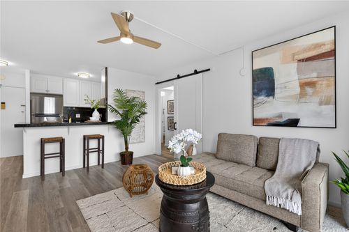 7-608-98-1038 Moanalua Rd, Aiea, HI, 96701-4626 | Card Image