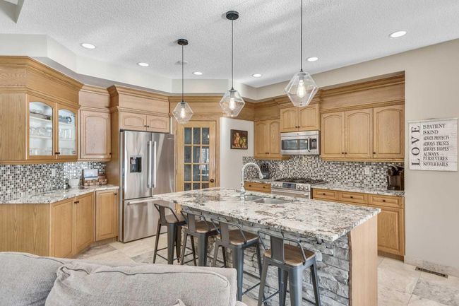 76 Chaparral Cove Se, House other with 3 bedrooms, 3 bathrooms and 4 parking in Calgary AB | Image 8