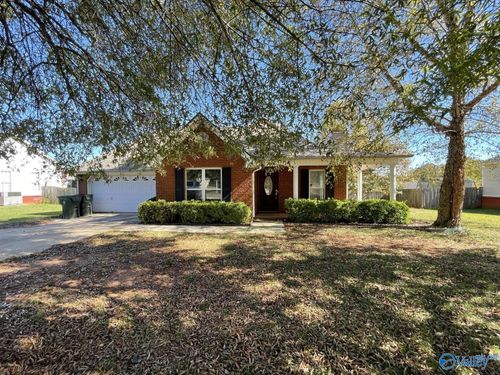 109 Tanner Ridge Cir, New Market, AL, 35761-7617 | Card Image