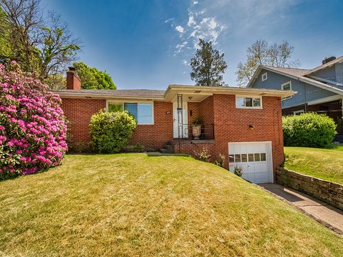 832 5th St, Oakmont, PA, 15139-1458 | Card Image