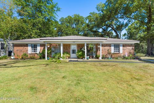 446 Park St, Lucedale, MS, 39452-6548 | Card Image