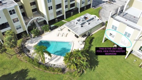 209-4681 1st St Ne, ST PETERSBURG, FL, 33703-4945 | Card Image