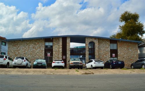 apt-110-2408 Longview St, Austin, TX, 78705-4216 | Card Image