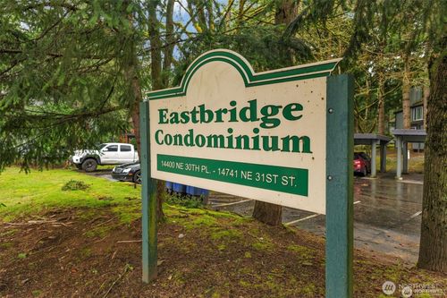 29a-14424 Ne 30th Pl, Bellevue, WA, 98007-3217 | Card Image