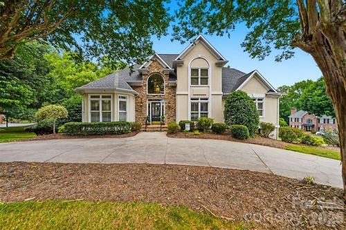 308 41st Avenue Pl Nw, Hickory, NC, 28601-9028 | Card Image