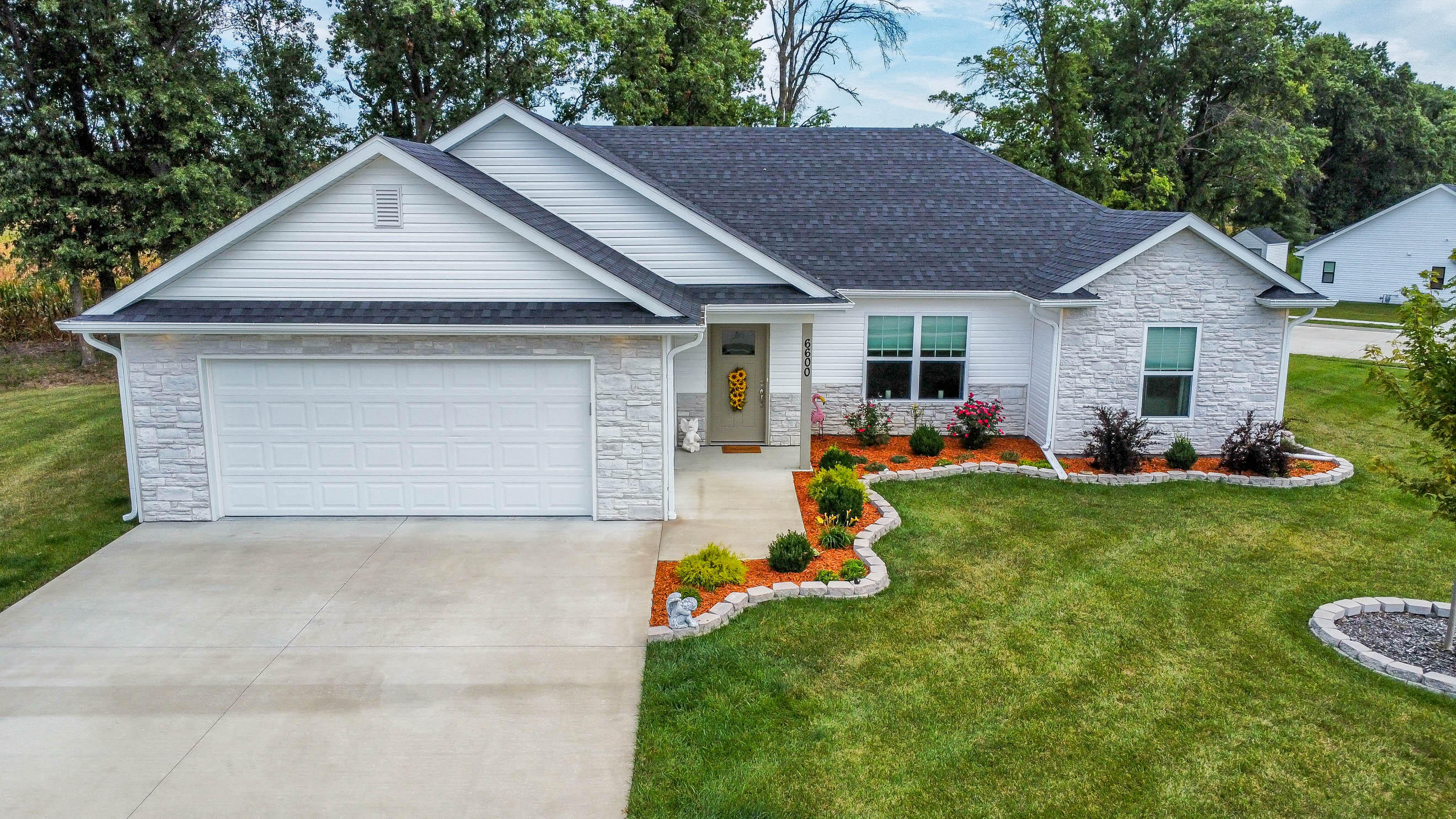 Gail Ct, Hallsville, MO 65255