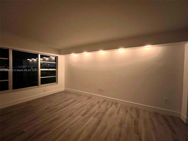 4D - 11111 Biscayne Blvd, Condo with 2 bedrooms, 2 bathrooms and null parking in Miami FL | Image 24