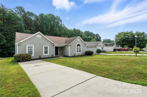 7922 Travers Run Dr, Charlotte, NC, 28215-6505 | Card Image