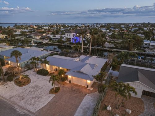 608 Gladstone Ln, HOLMES BEACH, FL, 34217-1222 | Card Image