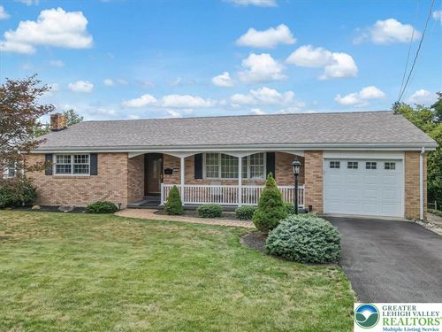 947 Coal St, Lehightn Boro, PA, 18235-1106 | Card Image