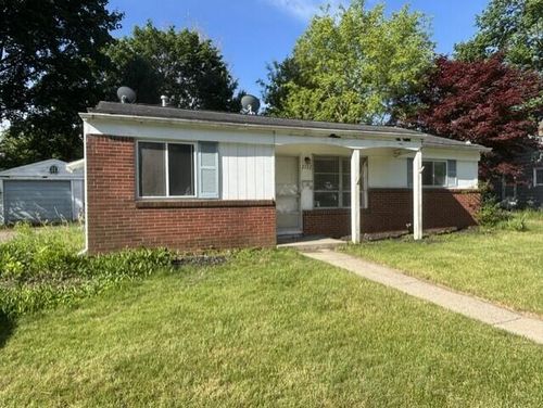 2722 Beacon Hill, Ann Arbor, MI, 48104 | Card Image