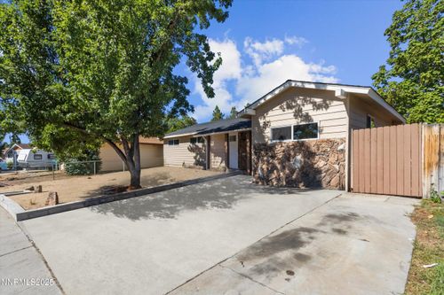 3215 Delna Dr, Sparks, NV, 89431-1406 | Card Image
