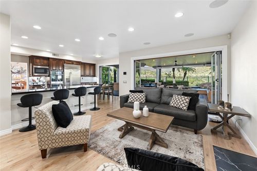 6 Beaconsfield, Trabuco Canyon, CA, 92679-3702 | Card Image